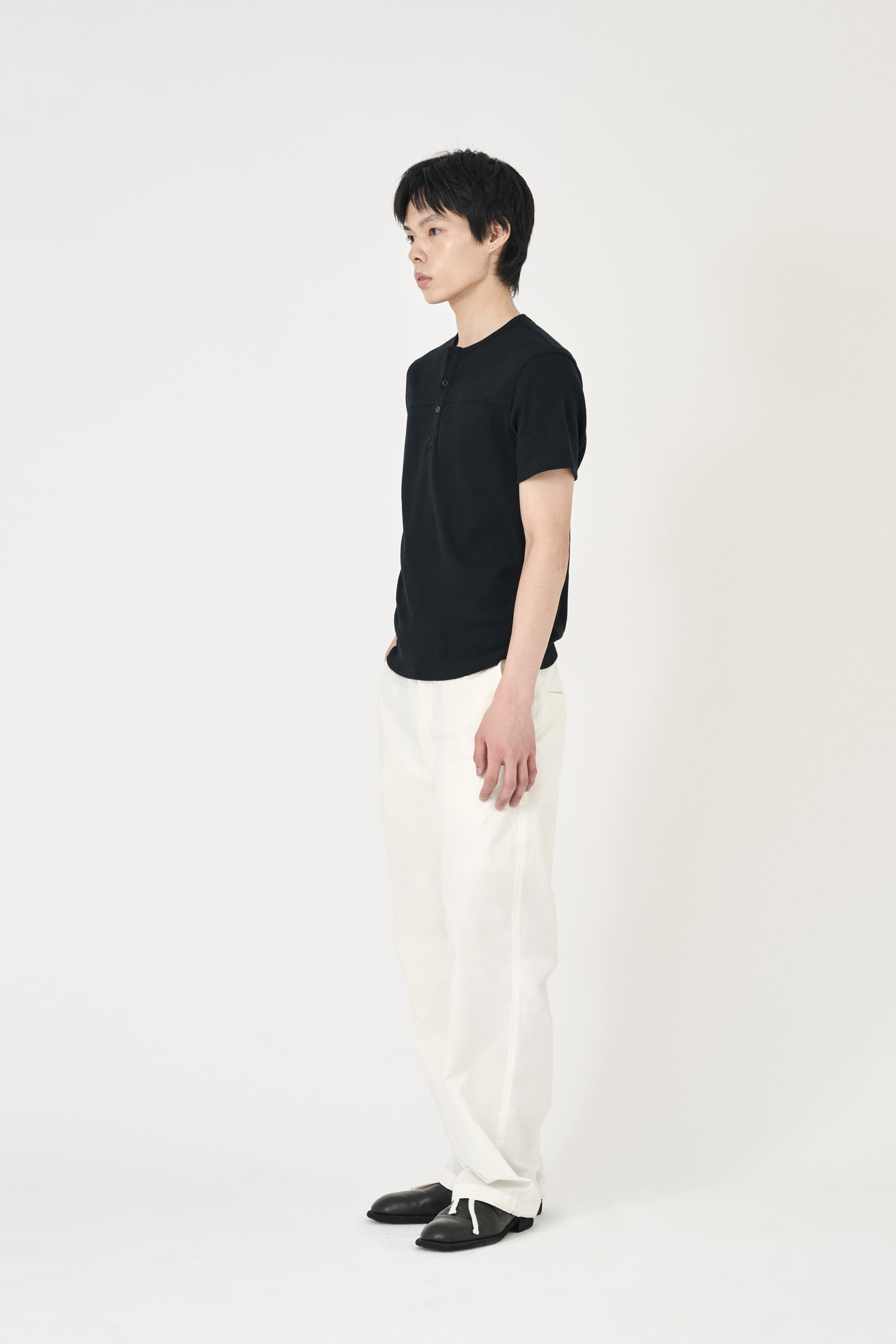 Fine Ribbed Henley T-Shirt - Black