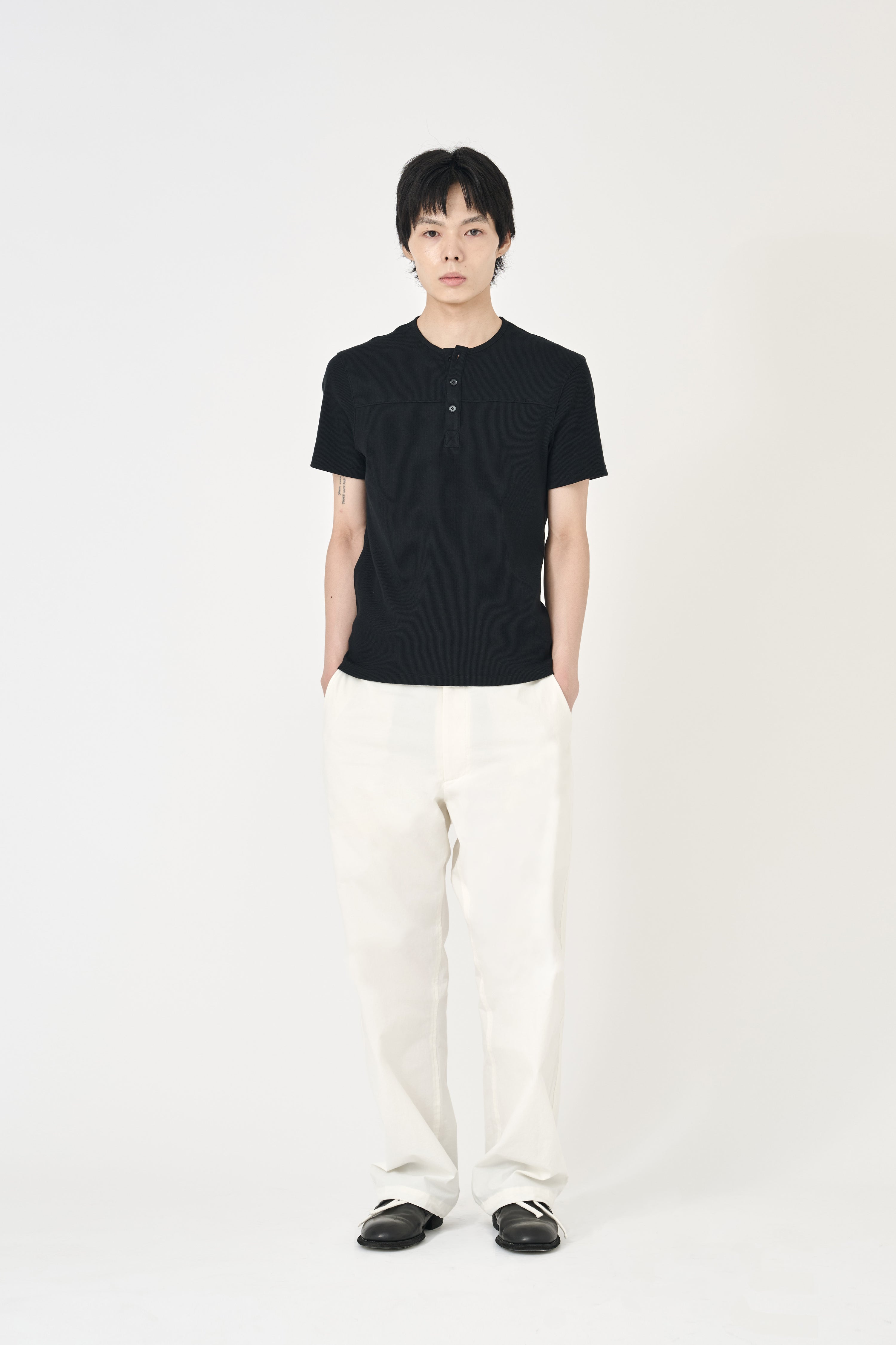 Fine Ribbed Henley T-Shirt - Black
