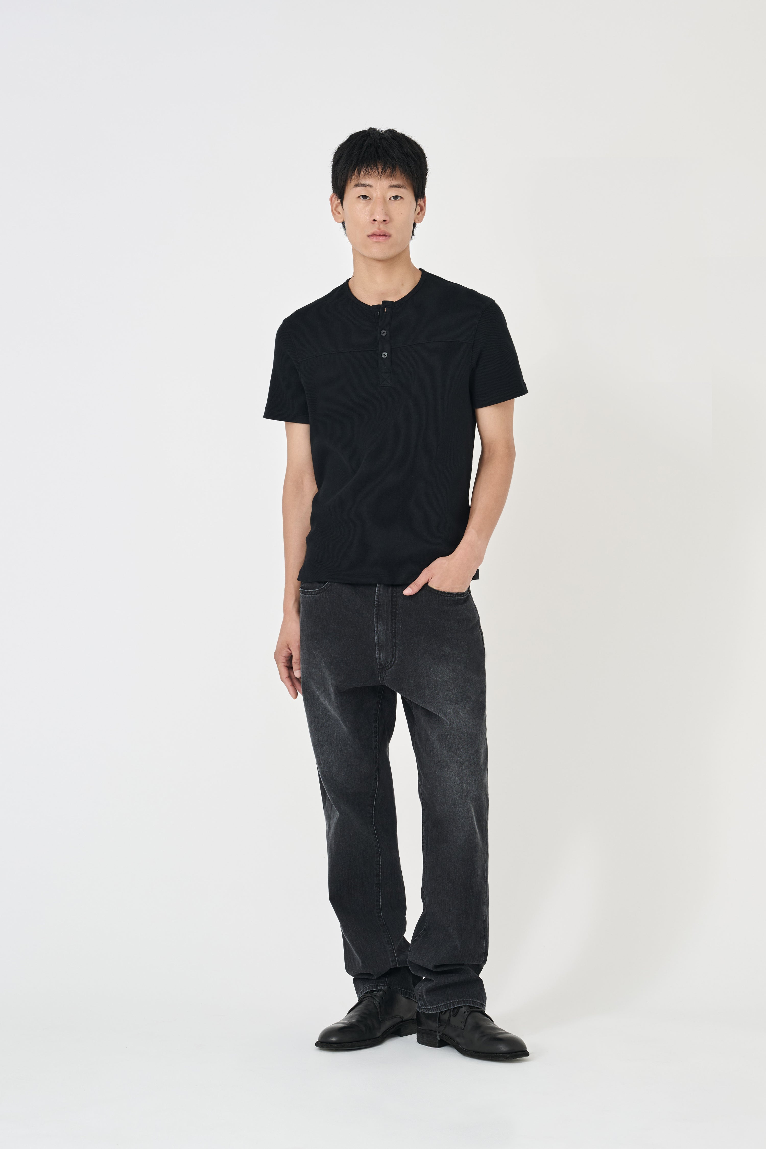 Fine Ribbed Henley T-Shirt - Black