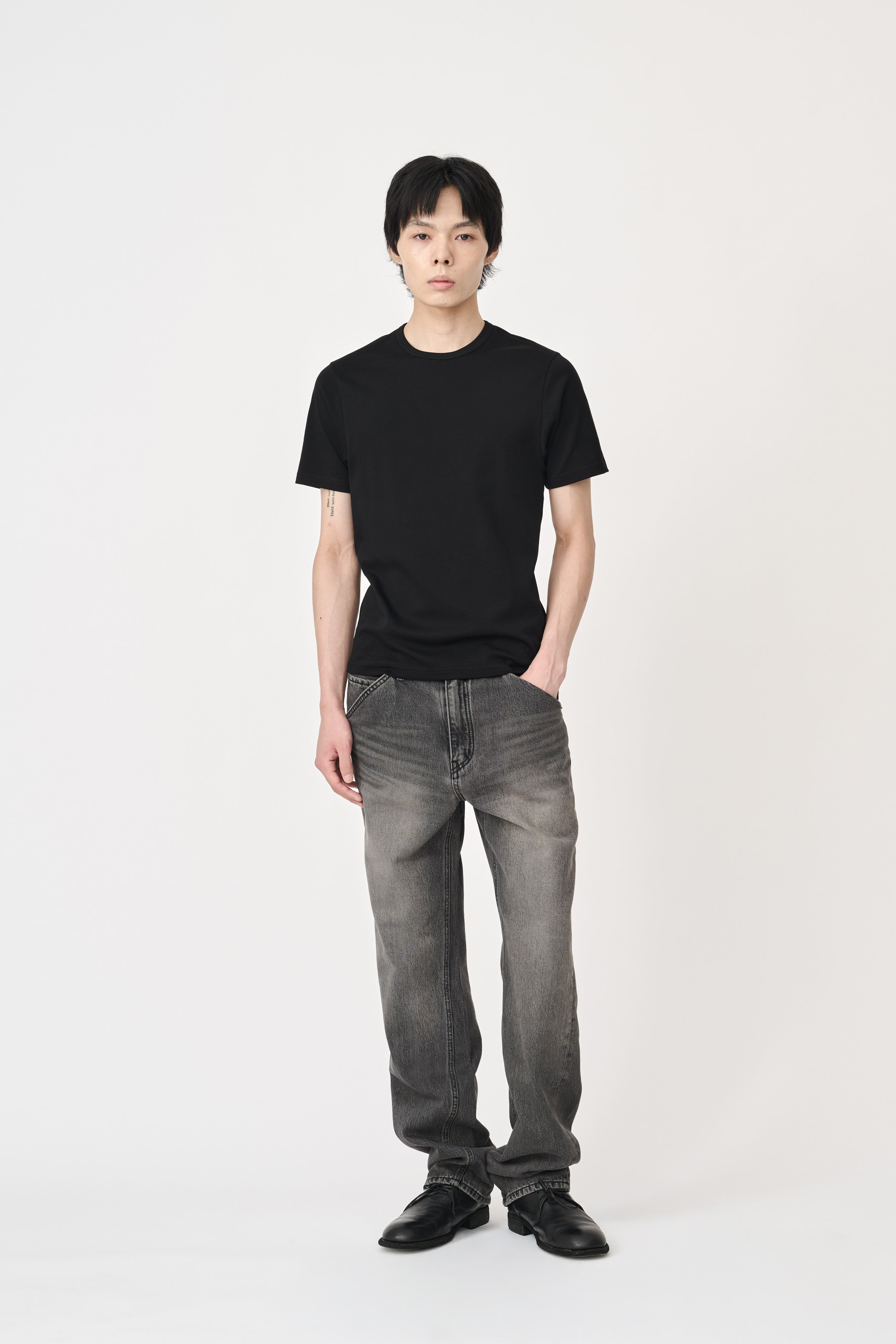 Minimalist Suvin Cotton T-Shirt - Deep Black